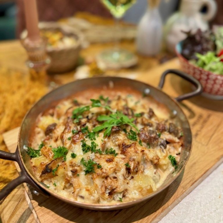 Instagram post from 100_patates. This post is in position 6.