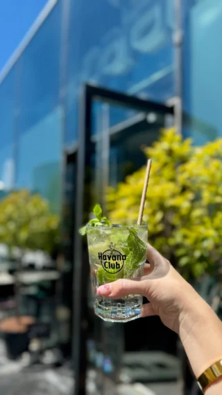 Instagram post from 100_patates. This post is in position 1.