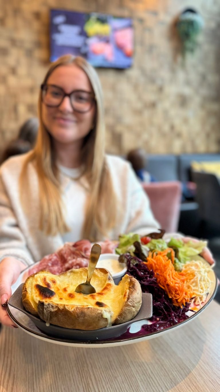 Instagram post from 100_patates. This post is in position 1.